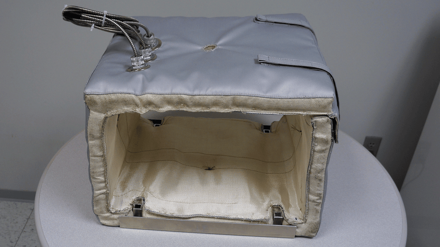 Blanketed process line